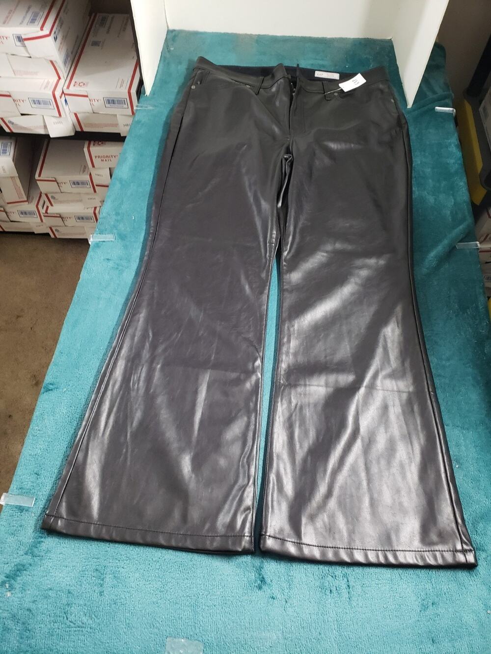 Gap Jeans Size 20 Womens Black Pants Faux Leather High Rise 70s Flared Wide NWT